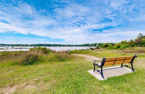 East Falmouth House | Great Pond Escape