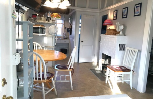 North Truro Cottage | GREAT RATES Beach Cottage - Sunrise Sunsets from Our Deck