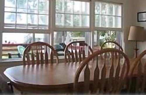 Niantic House | Great Views-100 Feet from the Water-PERFECT SUMMER VACATION SPOT- SUM WKS AVAIL