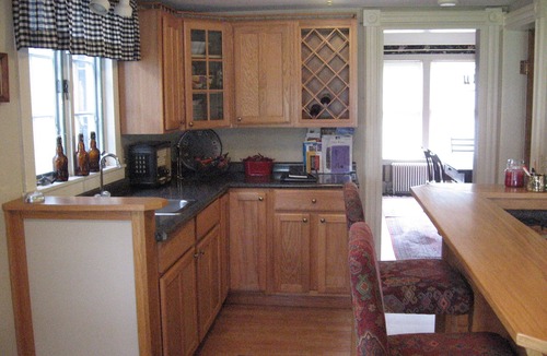 Arlington House | Great Village location to enjoy all the summer events in the Mancheste area.
