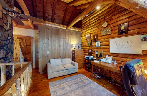 Moultonborough House | Great Winnipesaukee Log Home for 12