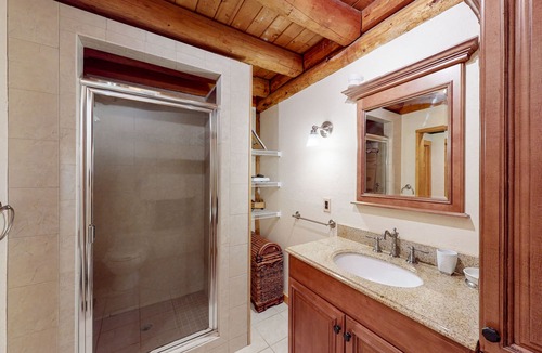 Moultonborough House | Great Winnipesaukee Log Home for 12