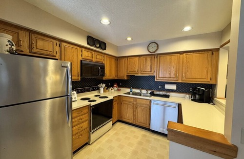 West Dover Villa | Greenspring Townhome at Mount Snow with free shuttle, Amenities