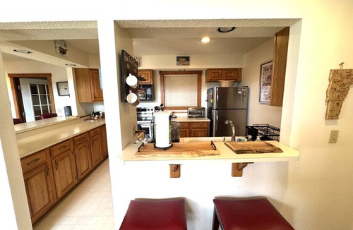 West Dover Villa | Greenspring townhome- Free shuttle and clubhouse