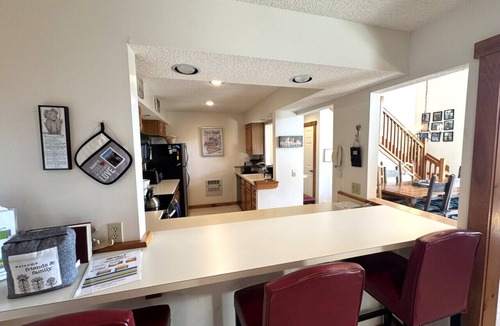 West Dover Villa | Greenspring townhome- Free shuttle and clubhouse