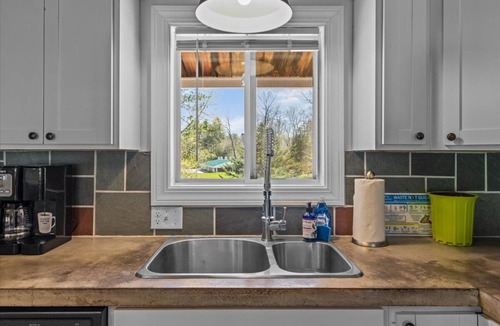 Stowe Area Ski Chalet | Griffin Country Lodge, Chalet 3 ~ a mile to Stowe Resort