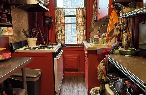 Midtown South Apartment | Groovy Pad in Chelsea near Penn Station - with one-bedroom and an office