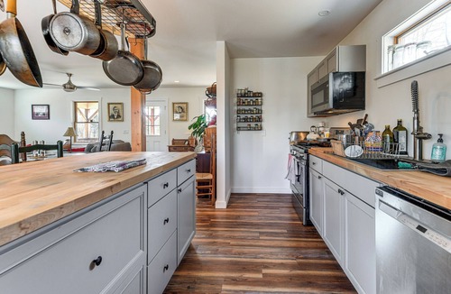 Waterbury Center House | Group Friendly! Mtn-View Haven in Waterbury Center