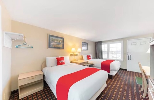 Seneca Falls Hotel | Group-Friendly Room | 4 Minutes to Seneca Museum of Waterways | Free Parking