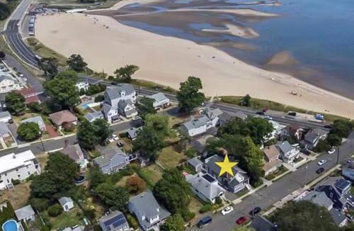 West Haven House | Grove Place Beach Bungalow