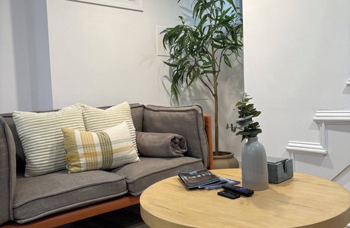 Revere Apartment | Guest suite near airport with parking
