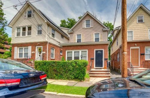 Hackensack Apartment | Hackensack Escape w/Yard - 17 Mi to Times Square!