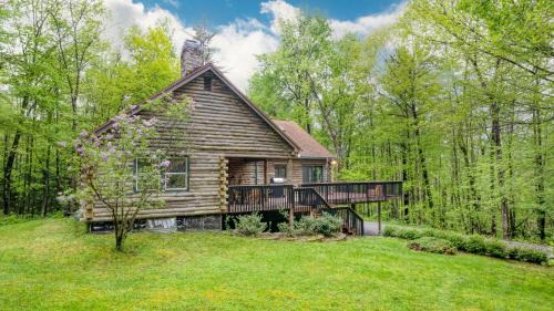 Great Barrington House | Half Moon by AvantStay