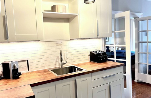 Perth Apartment | Hamburg - Stylish Heritage property with Park View