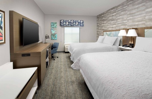 Chelsea Hotel | Hampton Inn Boston Logan Airport Chelsea