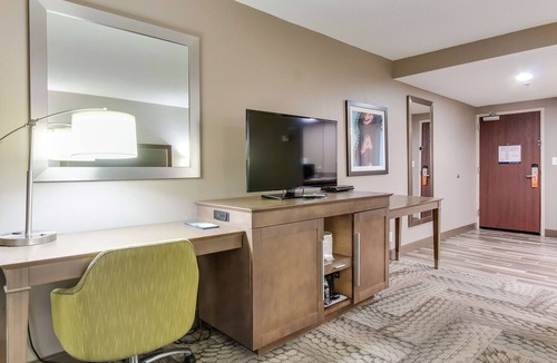 Dickson Hotel | Hampton Inn Dickson