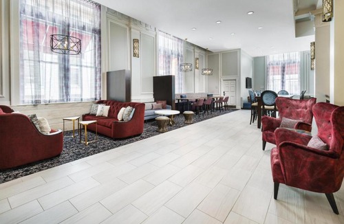 Downtown Baltimore Hotel | Hampton Inn & Suites Baltimore Inner Harbor