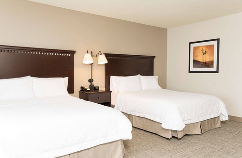 Manchester Hotel | Hampton Inn & Suites Hartford-Manchester