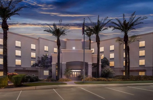 Gilbert Hotel | Hampton Inn & Suites Phoenix/Gilbert