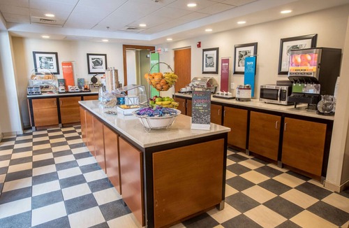 Lochmere Hotel | Hampton Inn & Suites Tilton