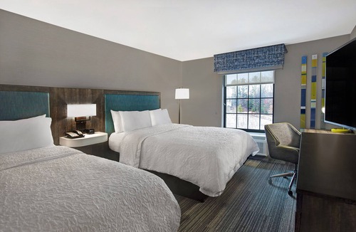 Westfield Hotel | Hampton Inn Westfield