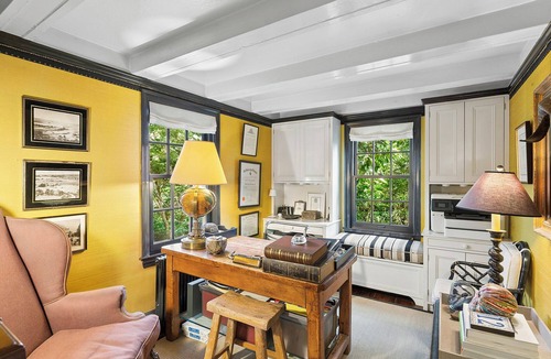 Water Mill Cottage | Hamptons Mecox Bay neighborhood located in Water Mill/Bridgehampton