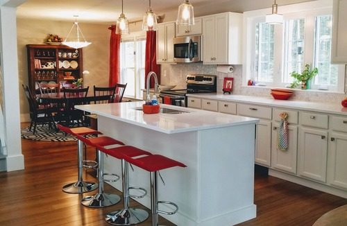Georges Mills House | Happy Vacation Home near Lake Sunapee, New London and Dartmouth