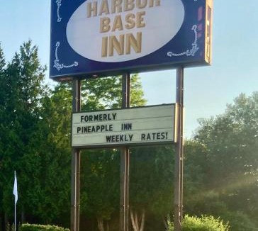 Newport Hotel | Harbor Base Inn