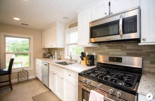 Pipes Cove Apartment | Harbor Heights
