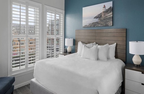Yachting Village Resort | Harborfront Charm at Wyndham Onshore Resort