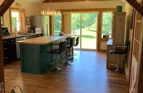 Jefferson House | Harpersfield House: Zen. Find Peace. Sleeps 7. Near Baseball HOF. Enjoy nature.