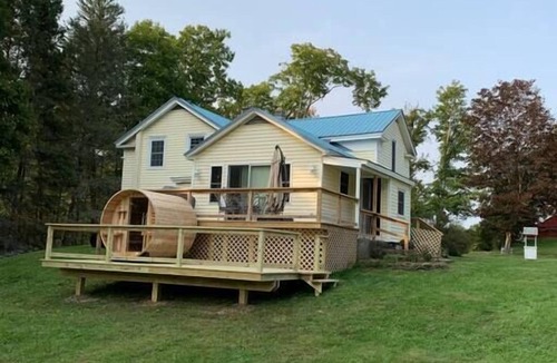 Jefferson House | Harpersfield House: Zen. Find Peace. Sleeps 7. Near Baseball HOF. Enjoy nature.