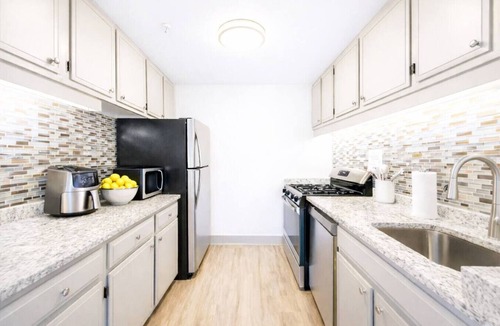 Downtown Hartford Condo | Hartford Home w/Skyline Views near Bushnell Park!