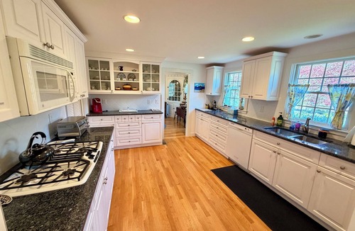 Harwich Port House | Harwich Port Walk to Beach and Village Beautiful 4 Bedroom, 3.5 Bath Home