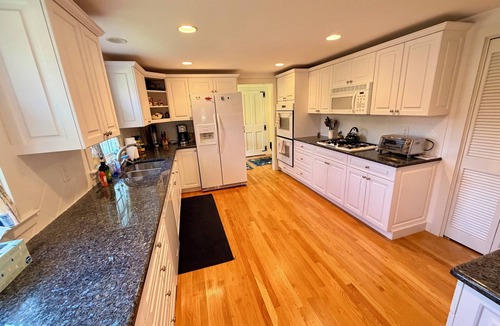 Harwich Port House | Harwich Port Walk to Beach and Village Beautiful 4 Bedroom, 3.5 Bath Home