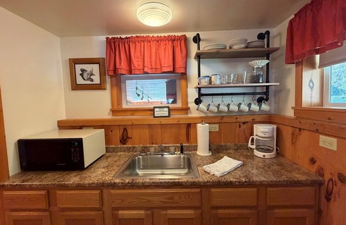 Cooperstown House | Hatch's Nest - Awesome lake views, shared waterfront, great studio apartment