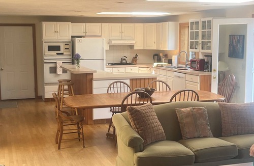 Hatchville House | Hatchville Retreat. Cape Cod Summer Escape near Beaches & Shining Sea Bikeway