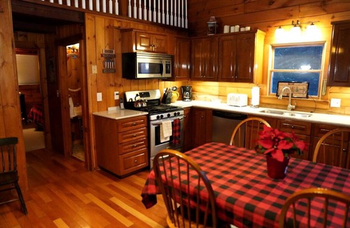 Bath Cabin | Haverhill Hideout: Secluded Log Cabin with Hot Tub for Family Relaxation