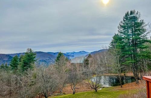 Pittsfield House | Hawk 1-A Mountain Vista Retreat