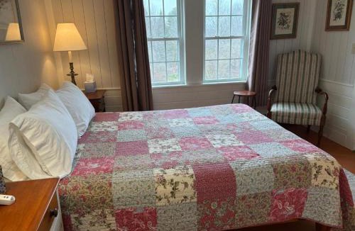 Walpole Hotel | Hawks House Inn