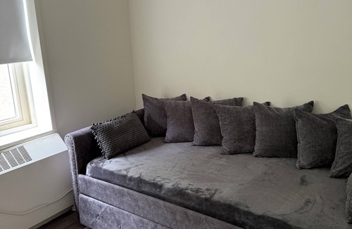 Midtown South Apartment | Healthcare workers dream Lower east side Manhattan 1-bd available shared apt