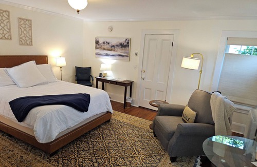 Ridgefield Bed & Breakfast | Heart Historic on Main St. Large Suite Fireplace. Ridgefield. 1.5 bathrooms.