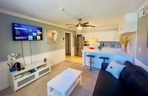 Downtown Condo | Heart of downtown Stamford! Cozy Apt, close to everything!