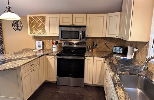 Killington House | Heart of Killington location. Pet-friendly!