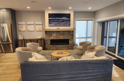 Ogunquit House | Heart of Ogunquit: Family-Friendly Home, Walk to beach, shops, dining and more!