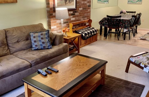 Bartlett Condo | Heart of White Mountains dogs allowed