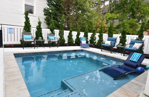 Avalon House | HEATED POOL OPEN THRU OCTOBER! Cabana! Dine Outside! 1.5 BLOCKS 2 BEACH & TOWN