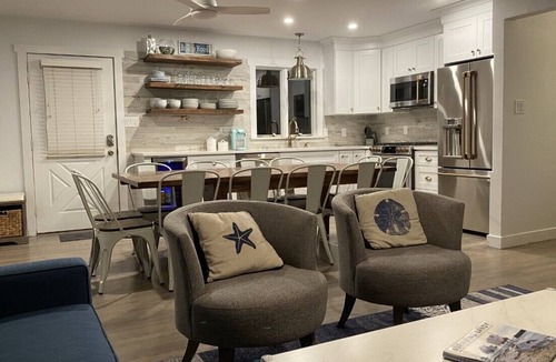 Surf City House | Heated Pool~ Steps to Ocean~ Fantastic Location! Fri-Fri *Families only