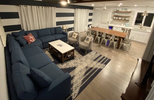 Surf City House | Heated Pool~ Steps to Ocean~ Fantastic Location! Fri-Fri *Families only