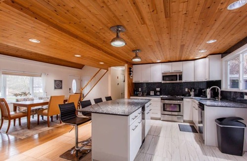 West Barnstable House | Heated Salt Water Pool, Come Enjoy Cape Life!